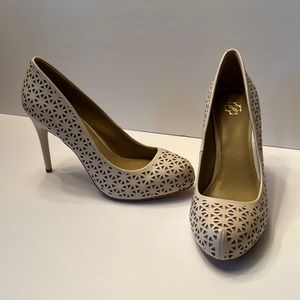 New Ann Taylor tan neutral platform heels size 7.5